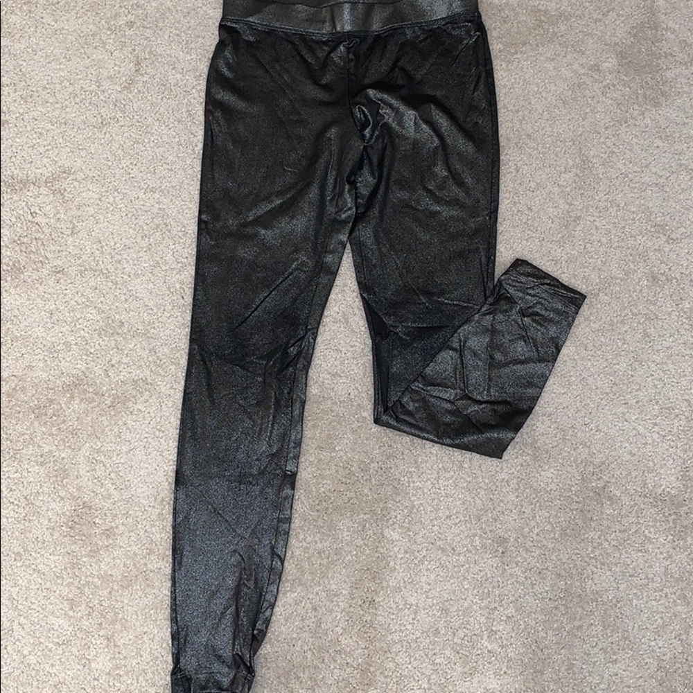 Silver shiny leggings